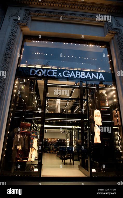 Dolce&Gabbana Boutique in Paris 54 Avenue Montaigne